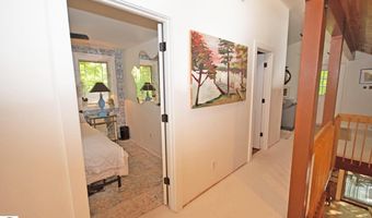 6001 S Hlavka Hls, Maple City, MI 49664