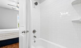 1300 PARKER Pl, Auburn, AL 36832