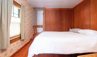 1639 W Shore Rd, Cabot, VT 05647