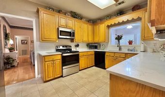 306 Hickory Ln, Batesville, MS 38606