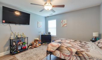 221 Little Man Dr, Boiling Springs, SC 29316