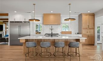 140 Meadowview Rd, Athens, GA 30606