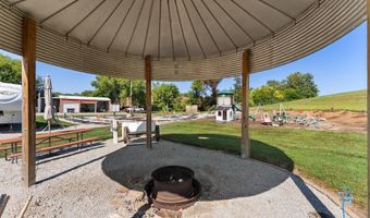 1422 MCCLOUD Rd, Aledo, IL 61231