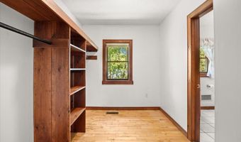 30 Seabreeze Dr, Bourne, MA 02532