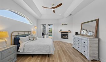 949 ALLEGRO Ln, Apollo Beach, FL 33572
