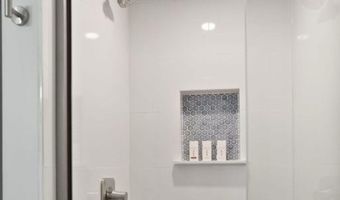 606 Carteret St 2, Beaufort, SC 29902