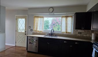 1719 W Lexington Dr, Arlington Heights, IL 60004
