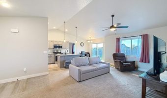 39 Harmony St, Buffalo, WY 82834