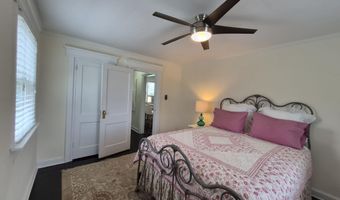 306 Deal Lake Dr 40, Asbury Park, NJ 07712