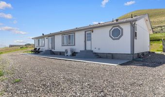 67425 N Lob Ln, Benton City, WA 99320