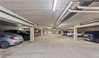 4 Pine Tree Dr 223, Arden Hills, MN 55112