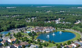 15 Five Bridges Ct, Barnegat, NJ 08005