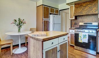24 W 54TH St, Bayonne, NJ 07002