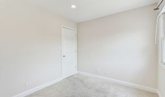 223 W Tanglewood Dr, Arlington Heights, IL 60004