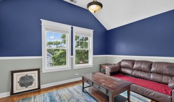 108 N Main St, Algonquin, IL 60102