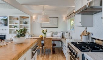621 Beach Dr, Aptos, CA 95003
