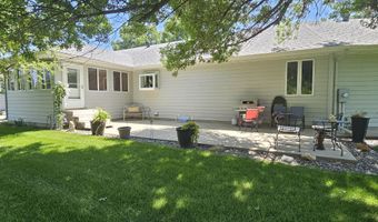 512 W Melgaard Rd, Aberdeen, SD 57401
