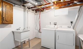 611 11th St SW, Austin, MN 55912