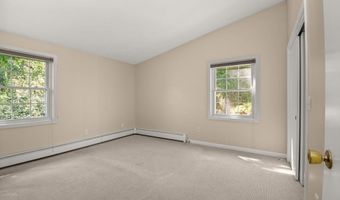 85 Gateway Rd, North Kingstown, RI 02852
