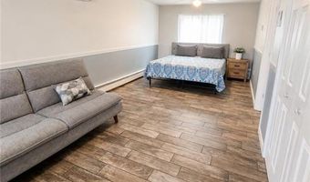 42 Jamestown Blvd, Narragansett, RI 02882