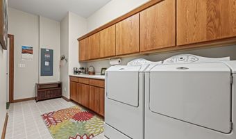 1059 Oakwood Dr, Alliance, OH 44601