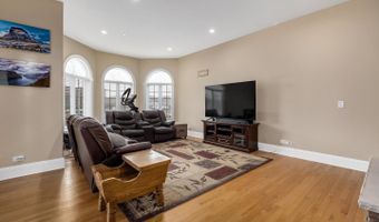 1454 E Northwest Hwy, Arlington Heights, IL 60004