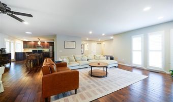 1012 Stuyvesant Ln, Ballwin, MO 63011