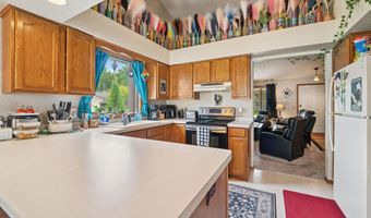 1670 W ROSELAWN Dr, Appleton, WI 54914
