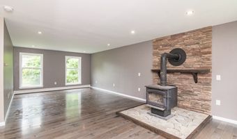 27 South St, Blandford, MA 01008