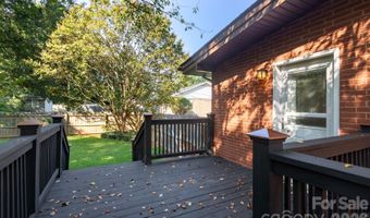 1526 Briarfield Dr, Charlotte, NC 28205