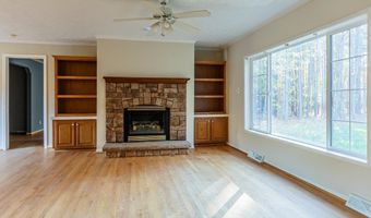 268 Lemon Ridge Ln, Appomattox, VA 24522