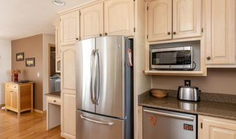 W2567 RIDGEBROOK Court, Appleton, WI 54915