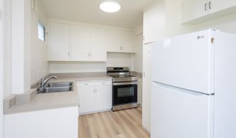 628 Kunawai Lane B, Honolulu, HI 96817