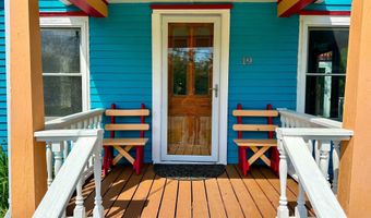 19 CENTER St, Barnegat, NJ 08005