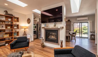 1342 11TH St, Bandon, OR 97411