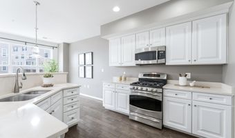 42175 CANARY GRASS Sq, Aldie, VA 20105