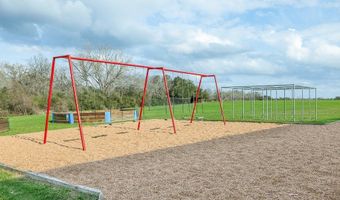 1115 County Road 307, Alleyton, TX 78935