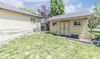 1701 NW 4th St, Abilene, KS 67410