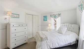 14 High St, Barrington, RI 02806