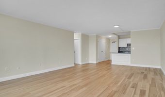 8 Whittier Pl 22B, Boston, MA 02114