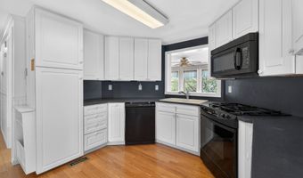 82 Colchester Commons, Colchester, CT 06415