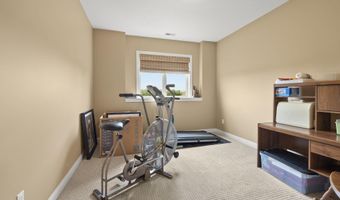 2111 Bunker Ct, Auburn, IN 46706