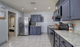 912 S 7th St, Aransas Pass, TX 78336