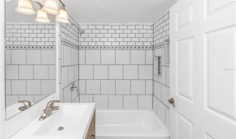 355 LAKEPOINTE Dr 102, Altamonte Springs, FL 32701