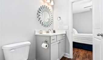1300 PARKER Pl, Auburn, AL 36832