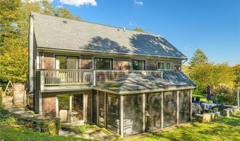 140 Connection St, Newport, RI 02840