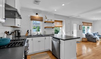 141 Maple Dr, Bay Head, NJ 08742