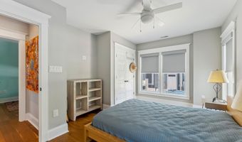 25 W 32nd St, Avalon, NJ 08202