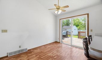1917 E GLENDALE Ave, Appleton, WI 54911
