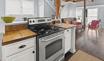 436 E 3rd St A, Alton, IL 62002